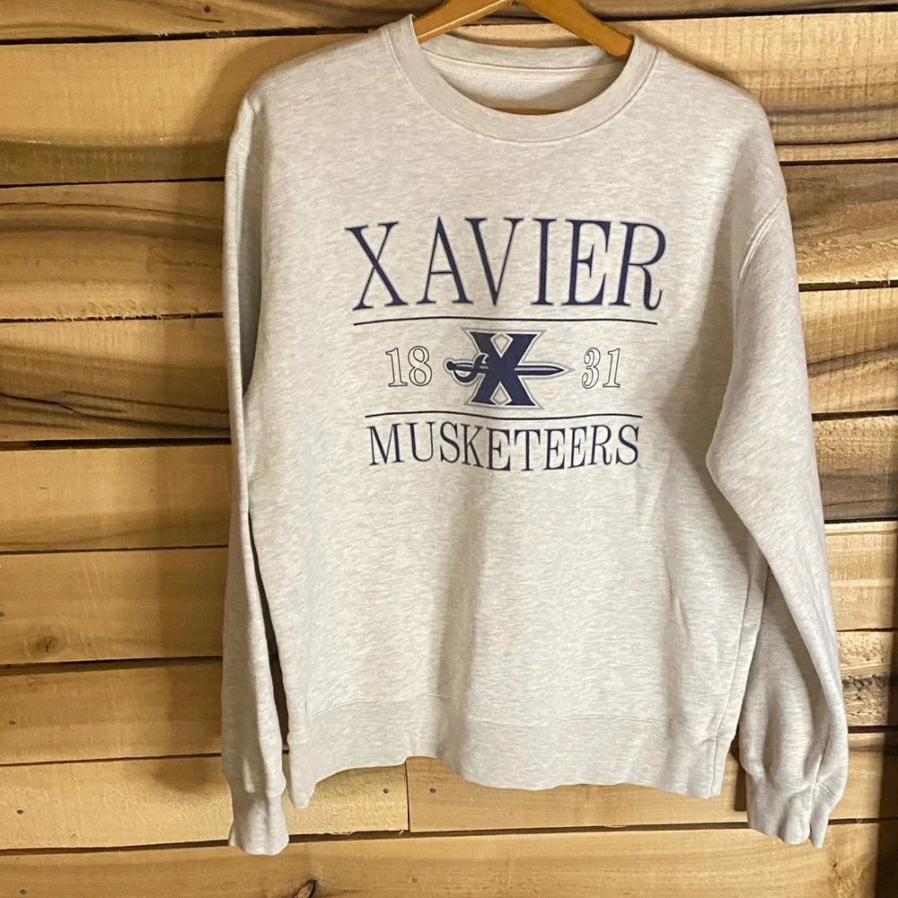 Xavier Musketeers Crewneck Sweatshirt - Light Gray with Navy Logo